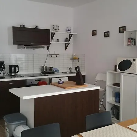 Apartament Kwiatowa *